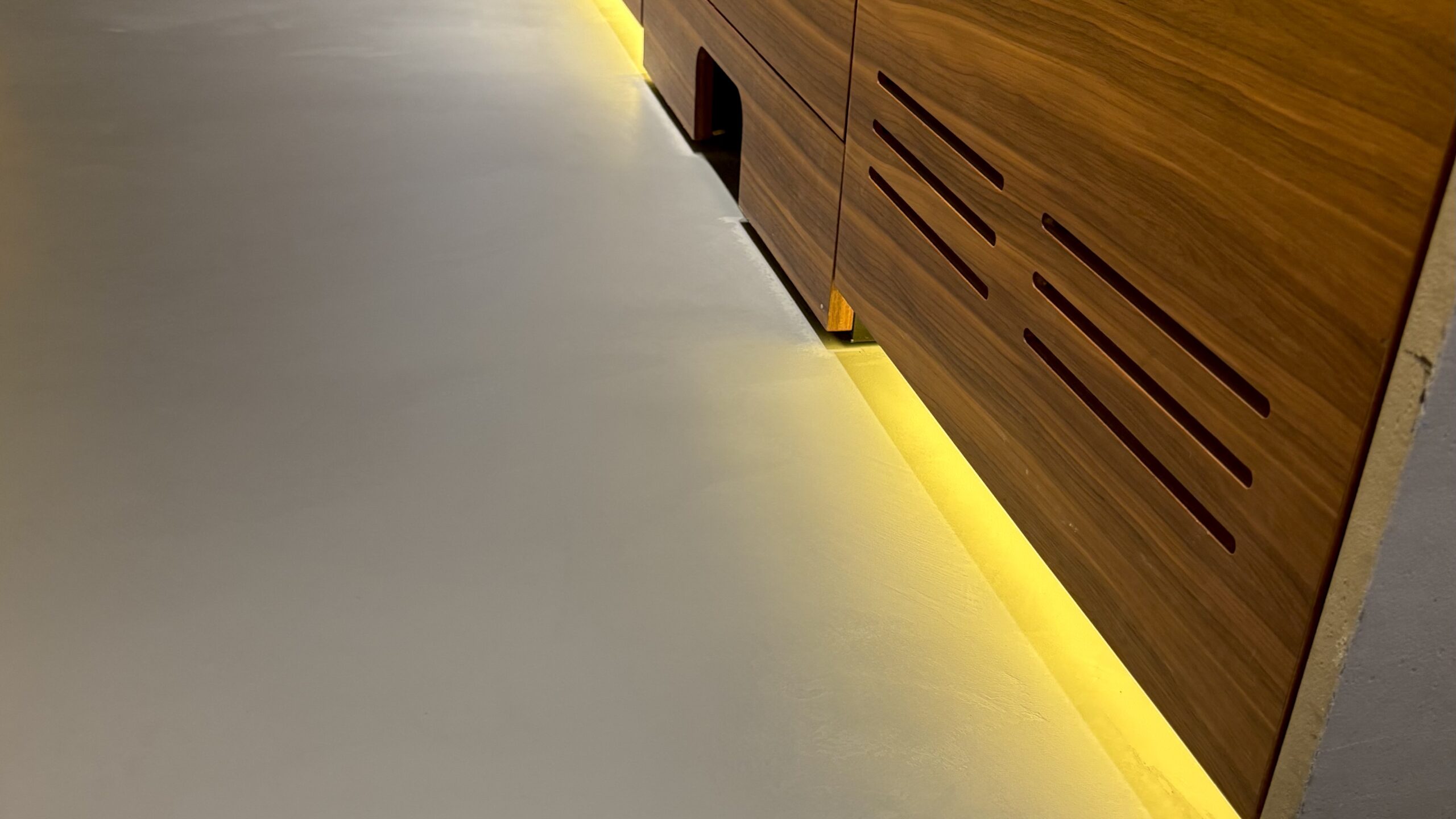 Beton ciré vloer high-end afwerking Den Haag